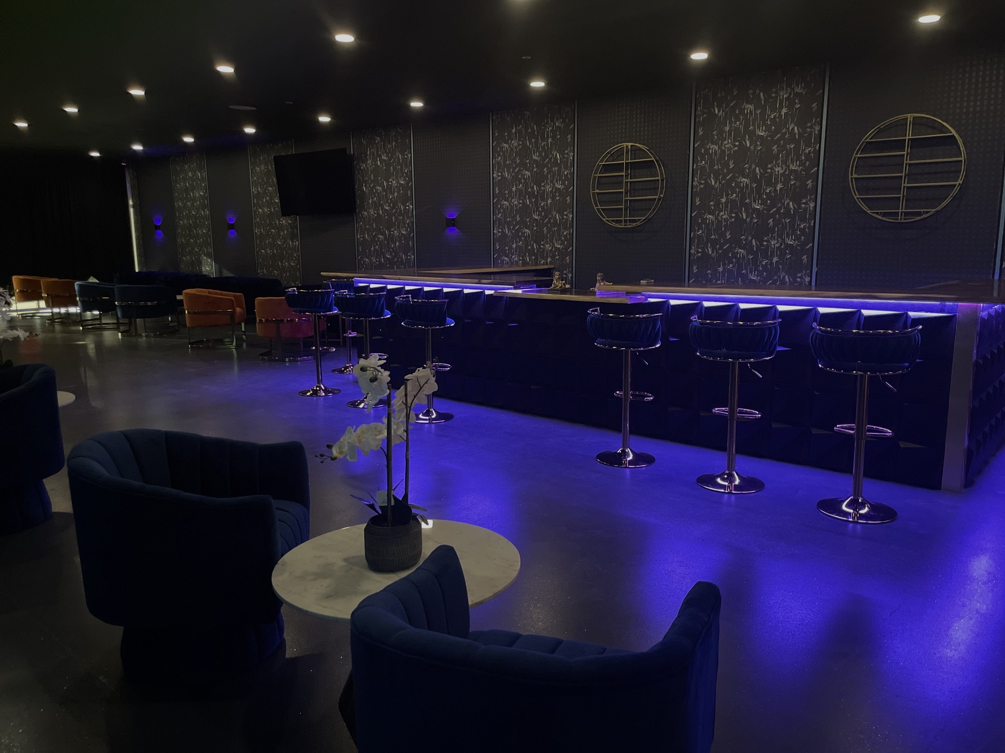 Largest hookah lounge in Orlando